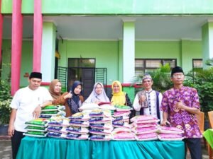 Berbagi bersama keluarga spandawa